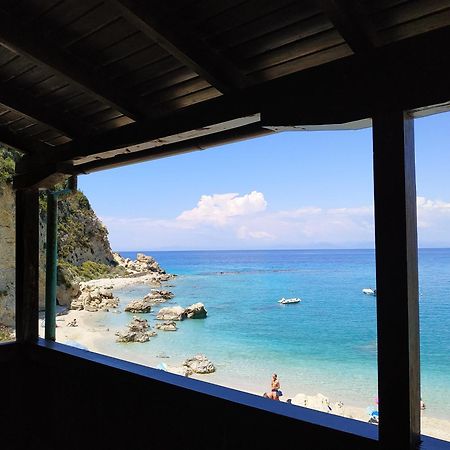 Fetsis Apartments Ayios Nikitas Bagian luar foto