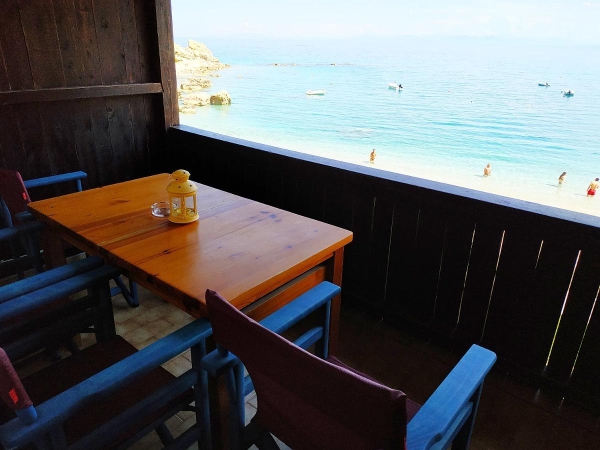 Fetsis Apartments Ayios Nikitas Bagian luar foto