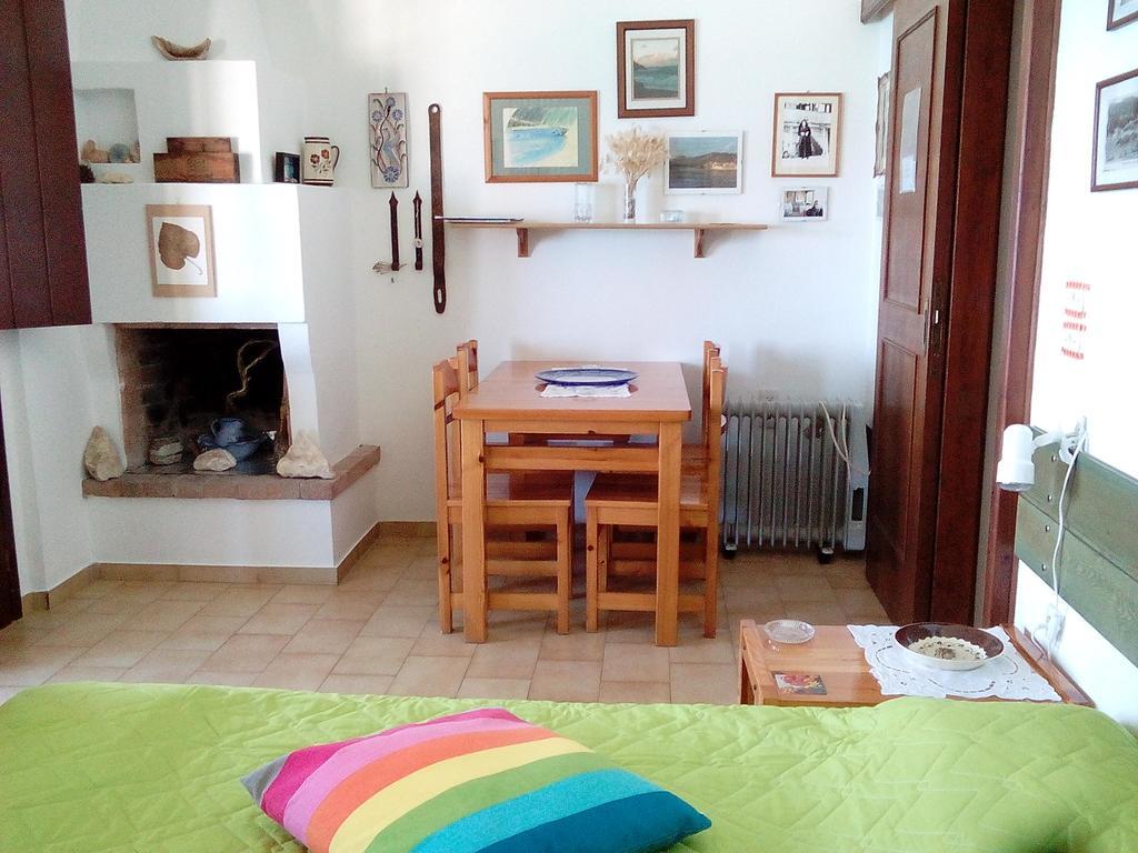 Fetsis Apartments Ayios Nikitas Bagian luar foto
